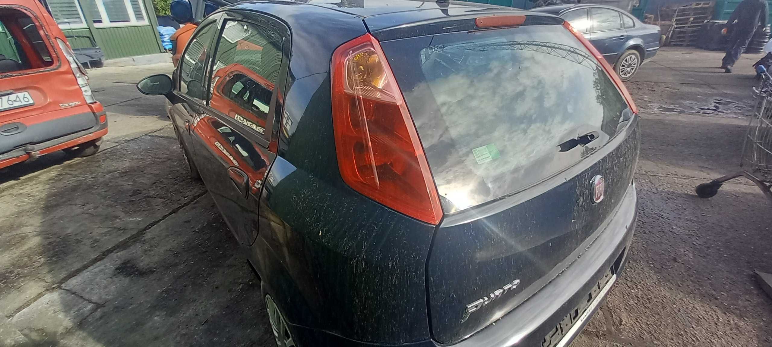 2008 Fiat Grande Punto 1.4 78KM 350A1000 kolor 475/A Silnik części