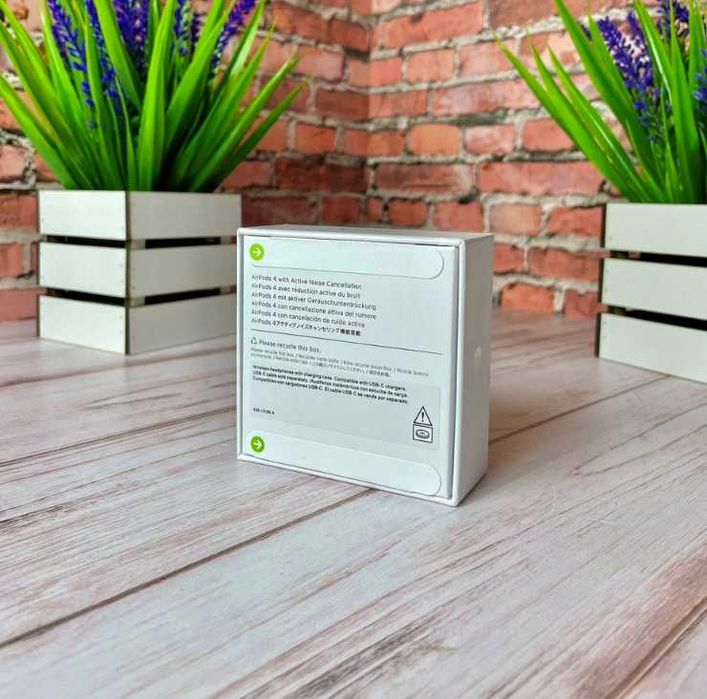 Навушники AirPods 4 (2025) - беспроводные наушники эпл iOS 18+