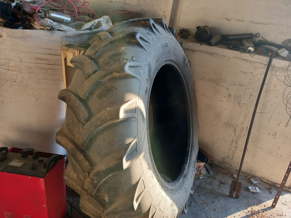 Шини 16.9/34 Armour