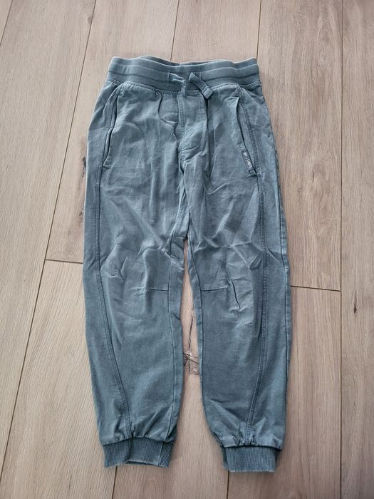 Jeansy joggery Reserved rozmiar 122
