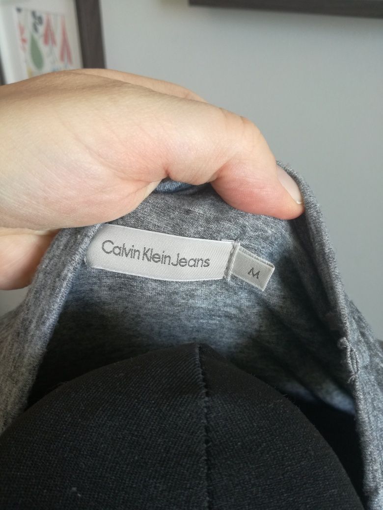 Calvin Klein szara sportowa sukienka M