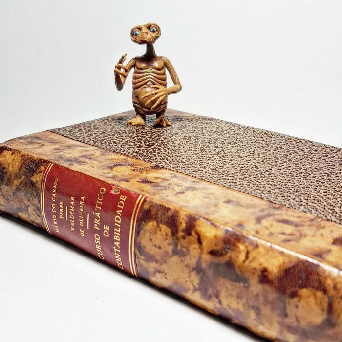 Curso Prático de Contabilidade 

O Século 
1968

15 €