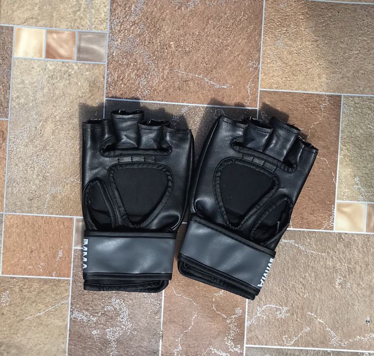 Перчатки mma everlast