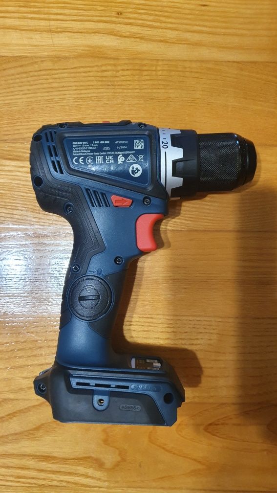 Bosch wiertarko-wkrętarka GSR 18V-90C. 2x aku, ładowarka. Nie używana.