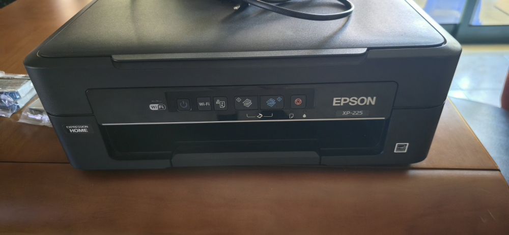 Epson xp 225 como nova