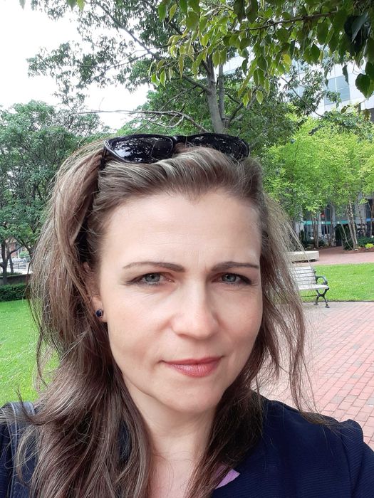 angielski , francuski