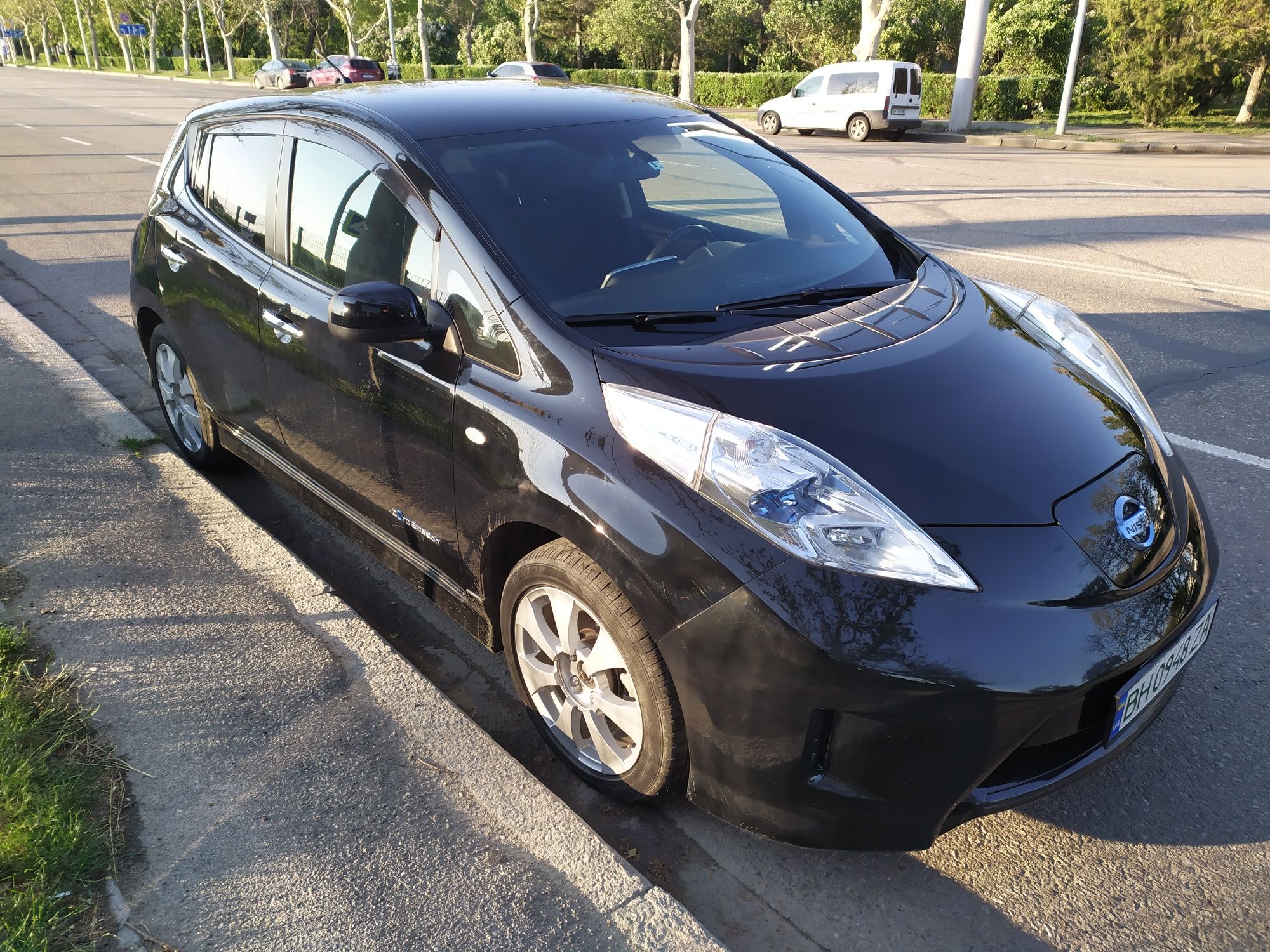 Nissan Leaf  SE Одесса лиф