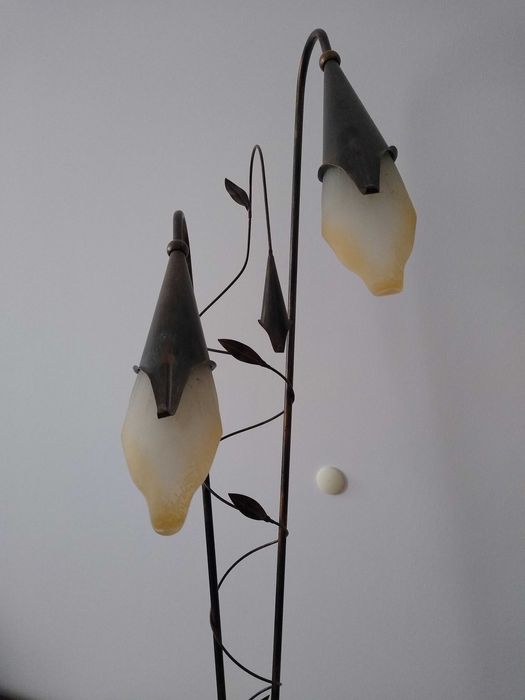 Komplet oświetlenia do salonu: żyrandol, lampa stojąca, 3 kinkiety