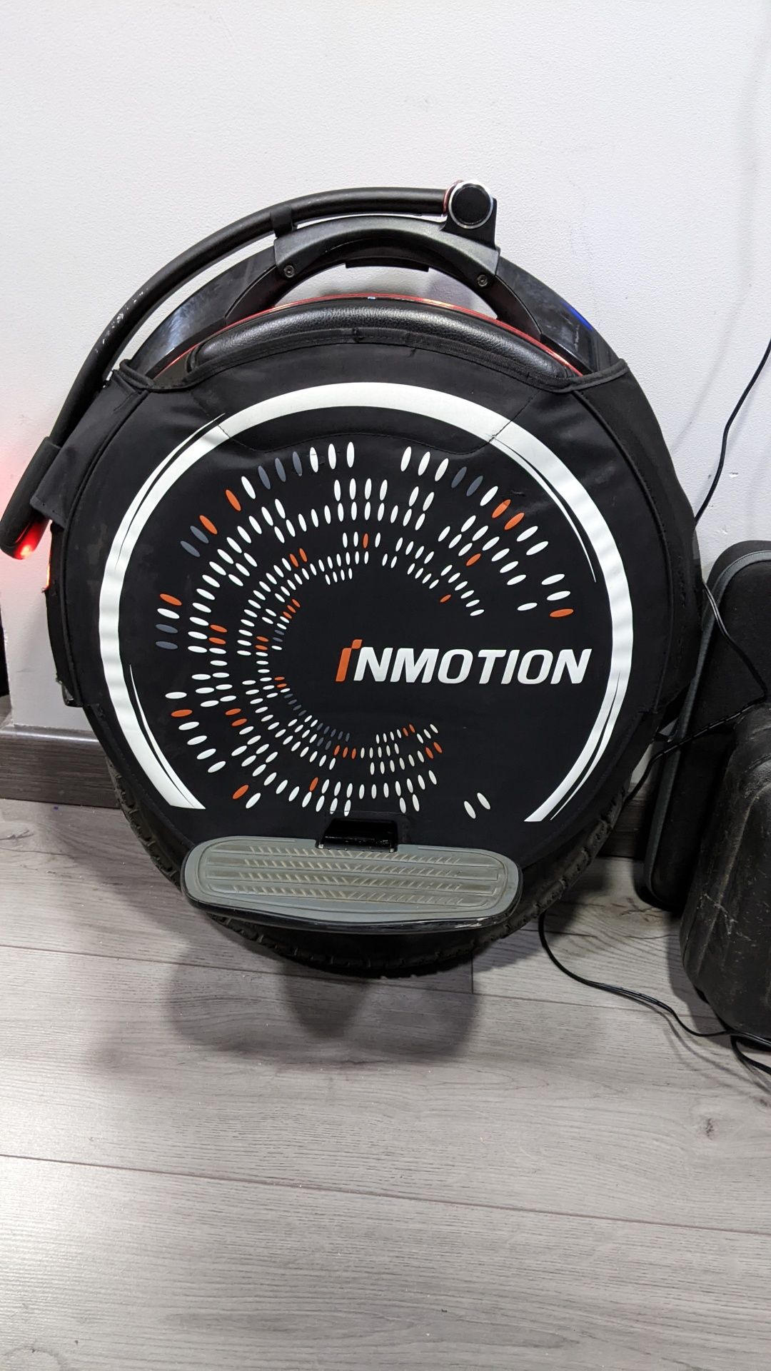 Моноколесо ИнМоушн InMotion V10F