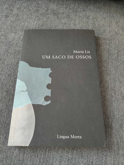 Um saco de Ossos - Maria Lis