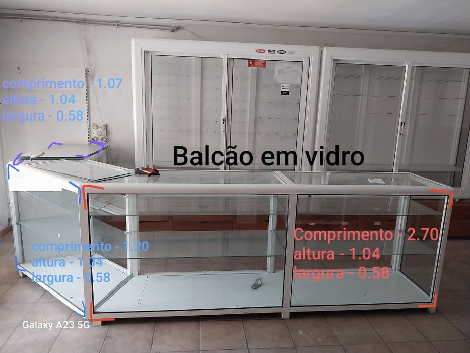 Balcão/ vitrine/ expositor (vendo o conjunto ou individualmente)