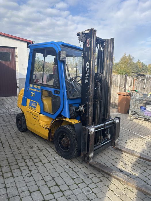 Wózek widłowy widlak toyota 7FDF20