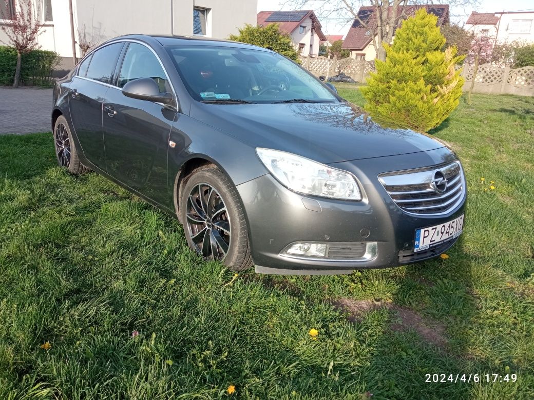 Opel Insignia  .