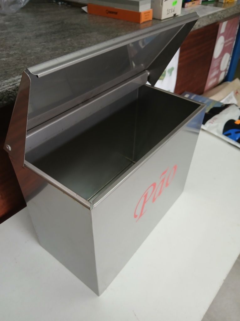 Caixa de pão inox