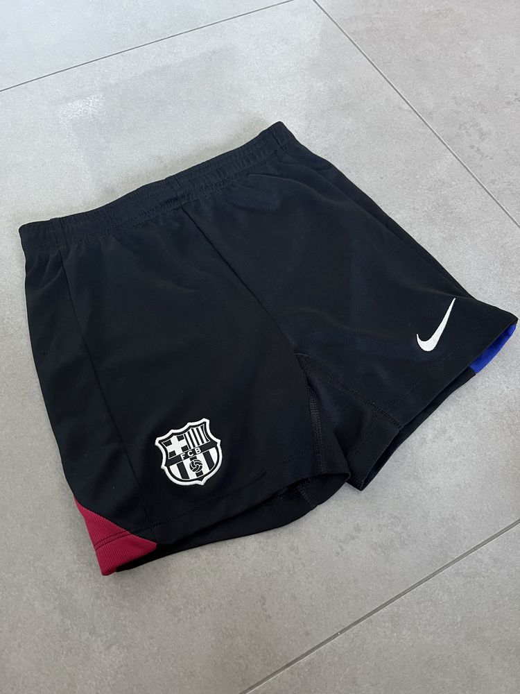 Spodenki / szorty Nike Fc Barcelona rozmiar 122-128 stan idealny