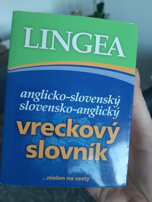Słownik angielsko-słowacki, słowacko-angielski.