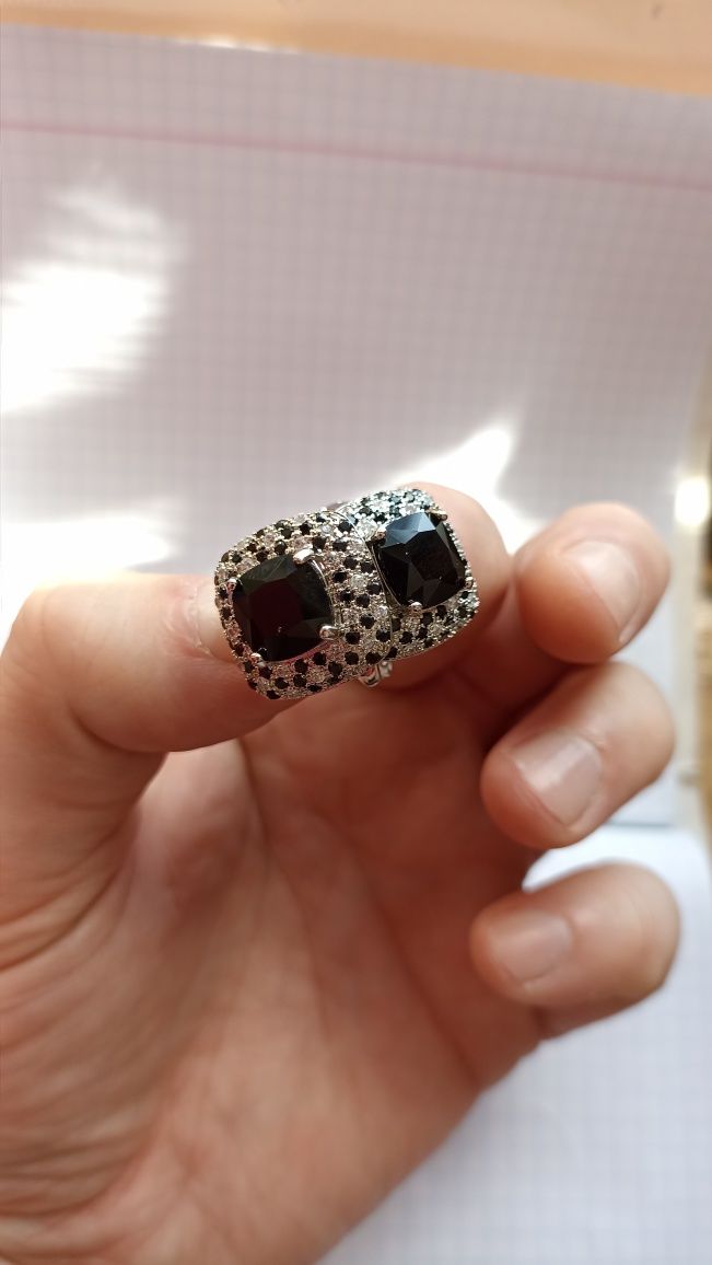 Серьги,кульчики с черным камнем,925 проба