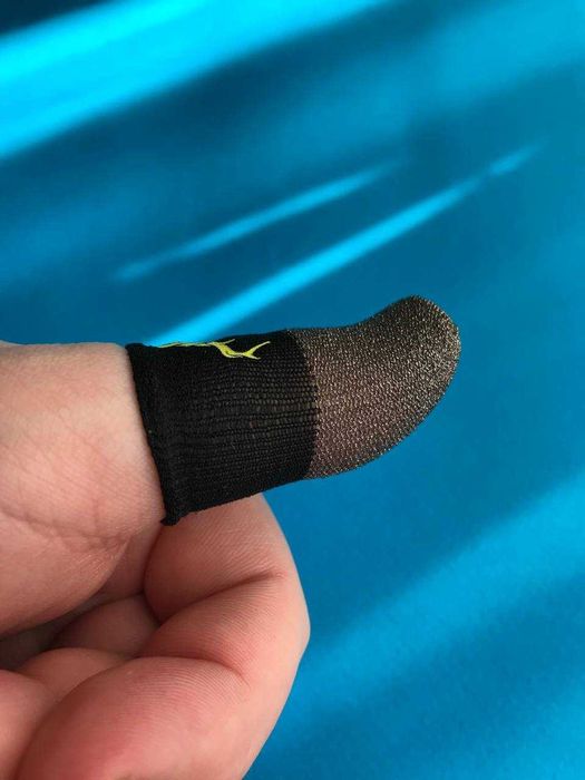 Напальчники с серебряным волокном для телефона, 4 шт. + кейс