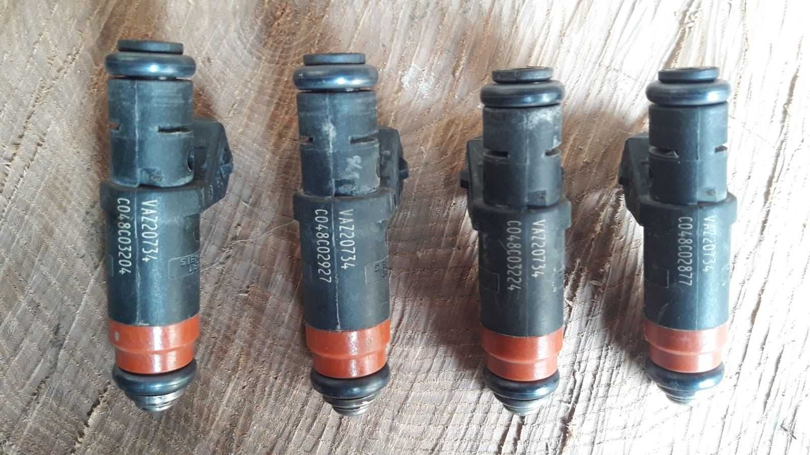 Продам бензинові форсунки siemens deka 20734 б/у. Оригінал
