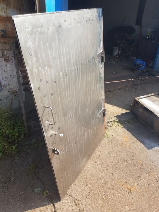 Металеві   двері