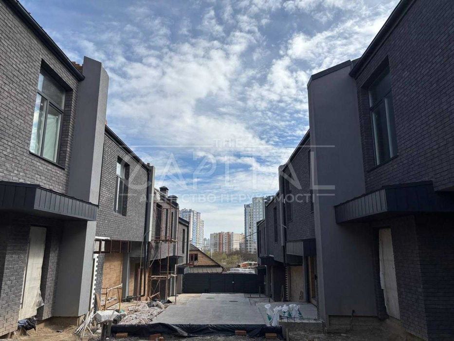 Продаж таунхауса Київ вулиця Деміївська рядом ЦЕНТР