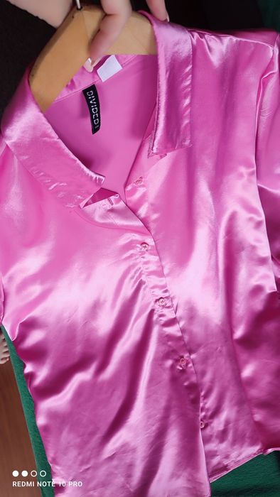 Różowa satynowa koszula oversize Zara