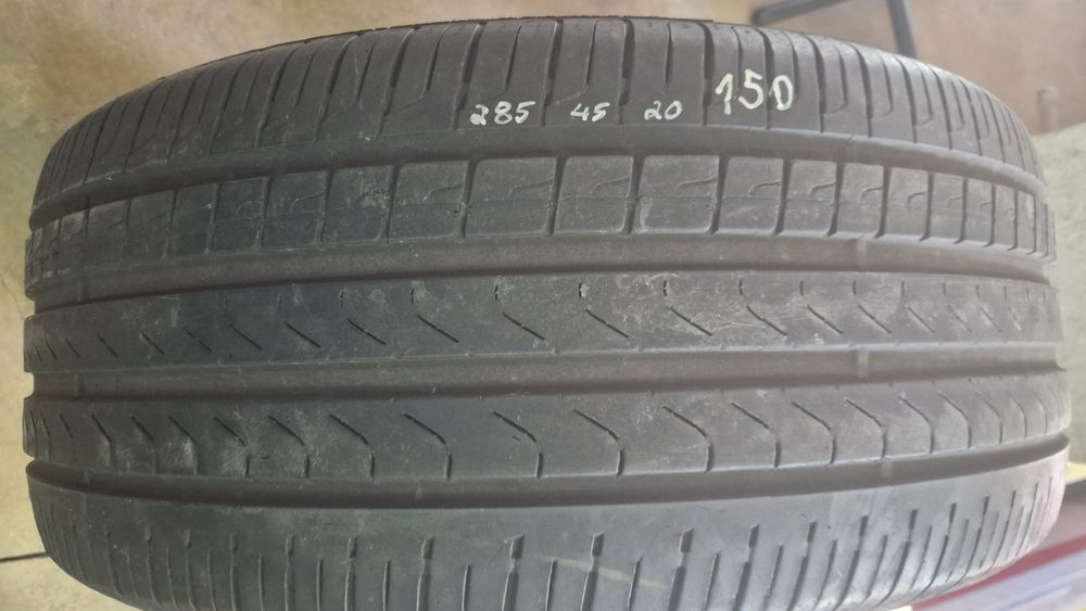 285/45R20 Pirelli