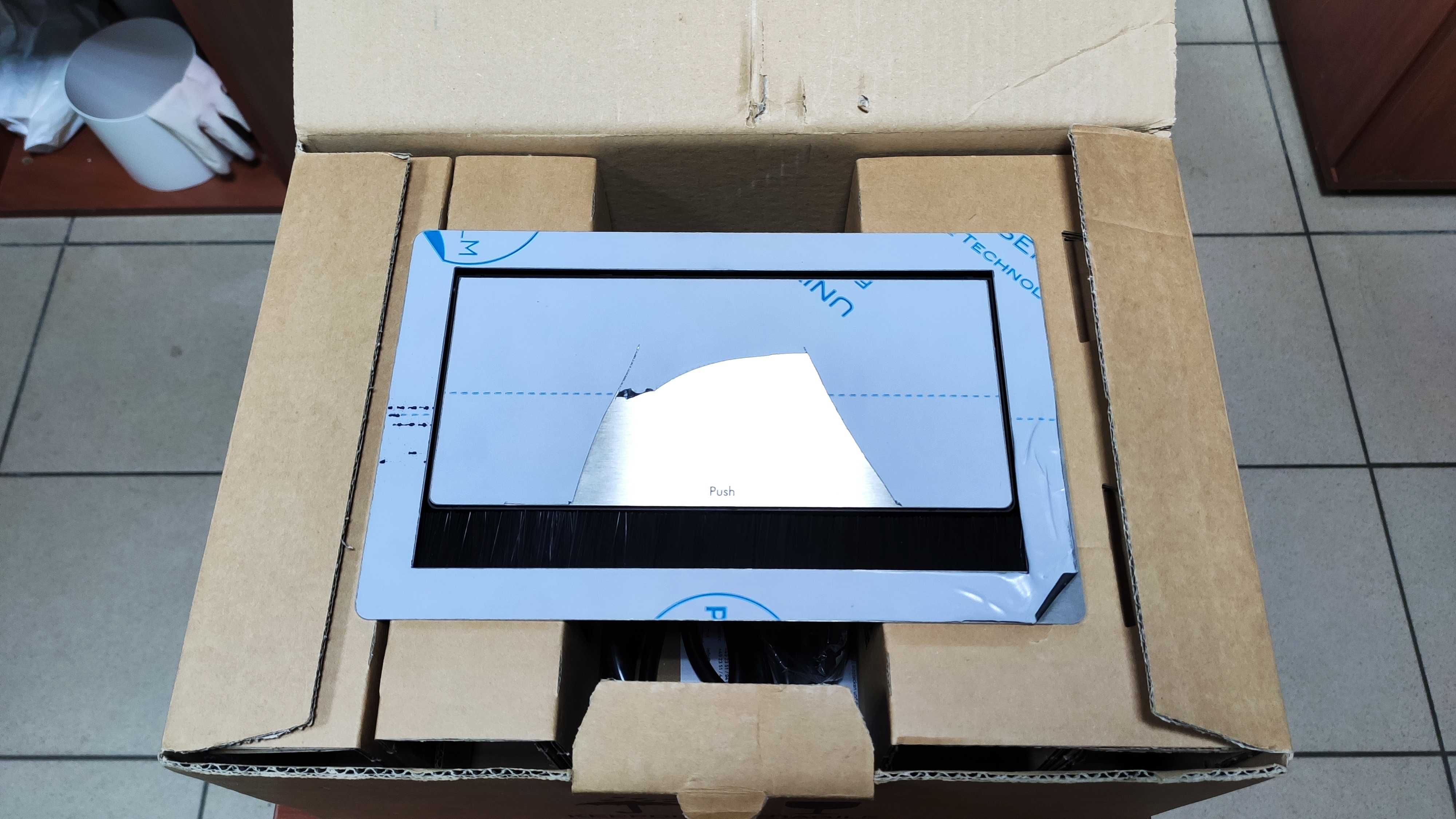 Блок розеток EVOline FlipTop Push Data M 3x220+2xRJ45