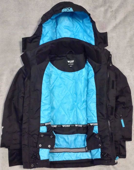 Kurtka zimowa z odpinanym kapturem KappAhl Woxo 720 EU 134 czarna