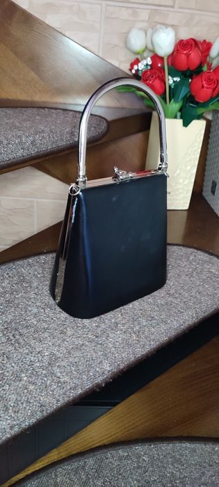 Mała torebka a'la kopertówka