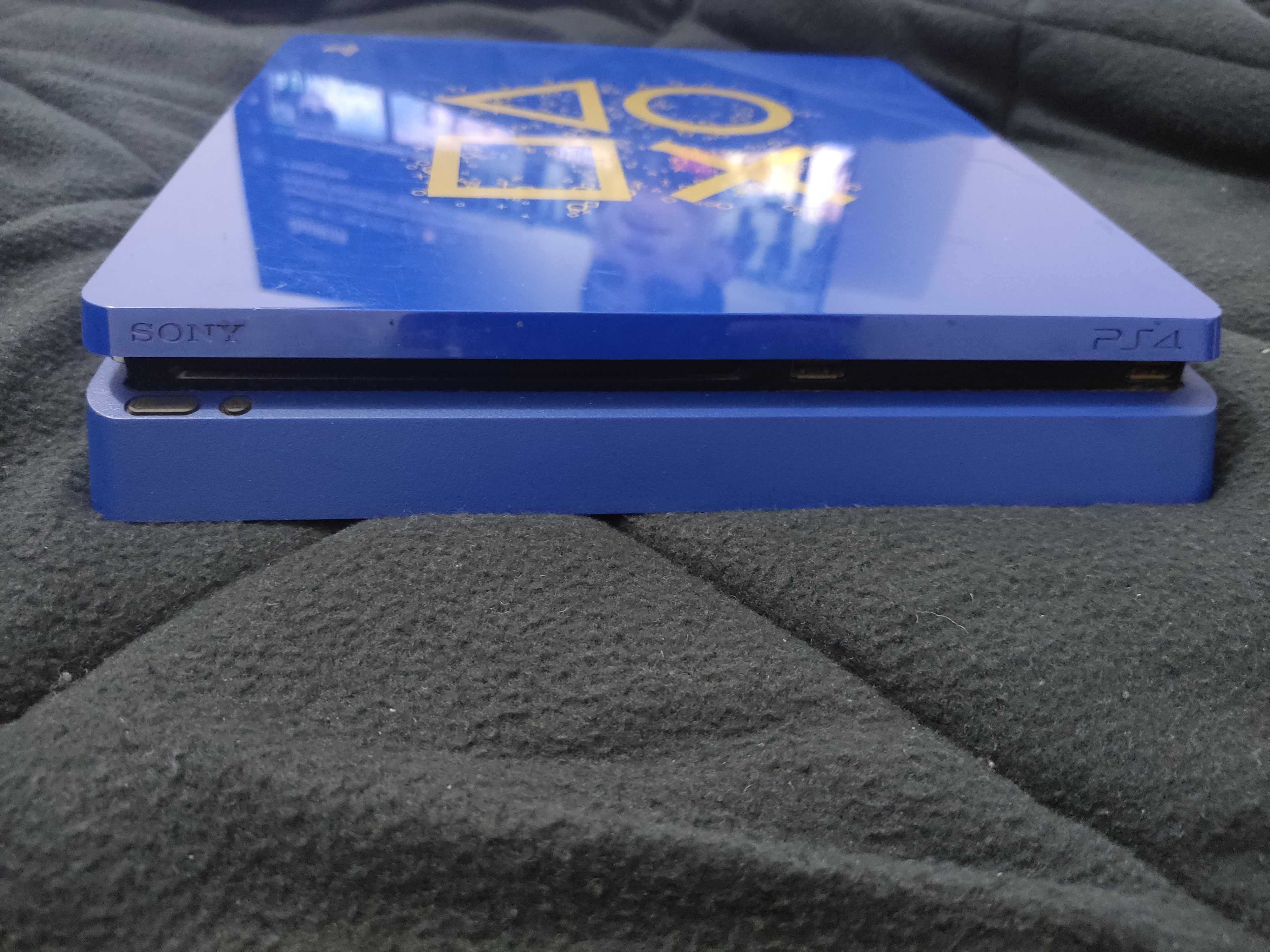 PS4 Slim Special Edition Days of Play