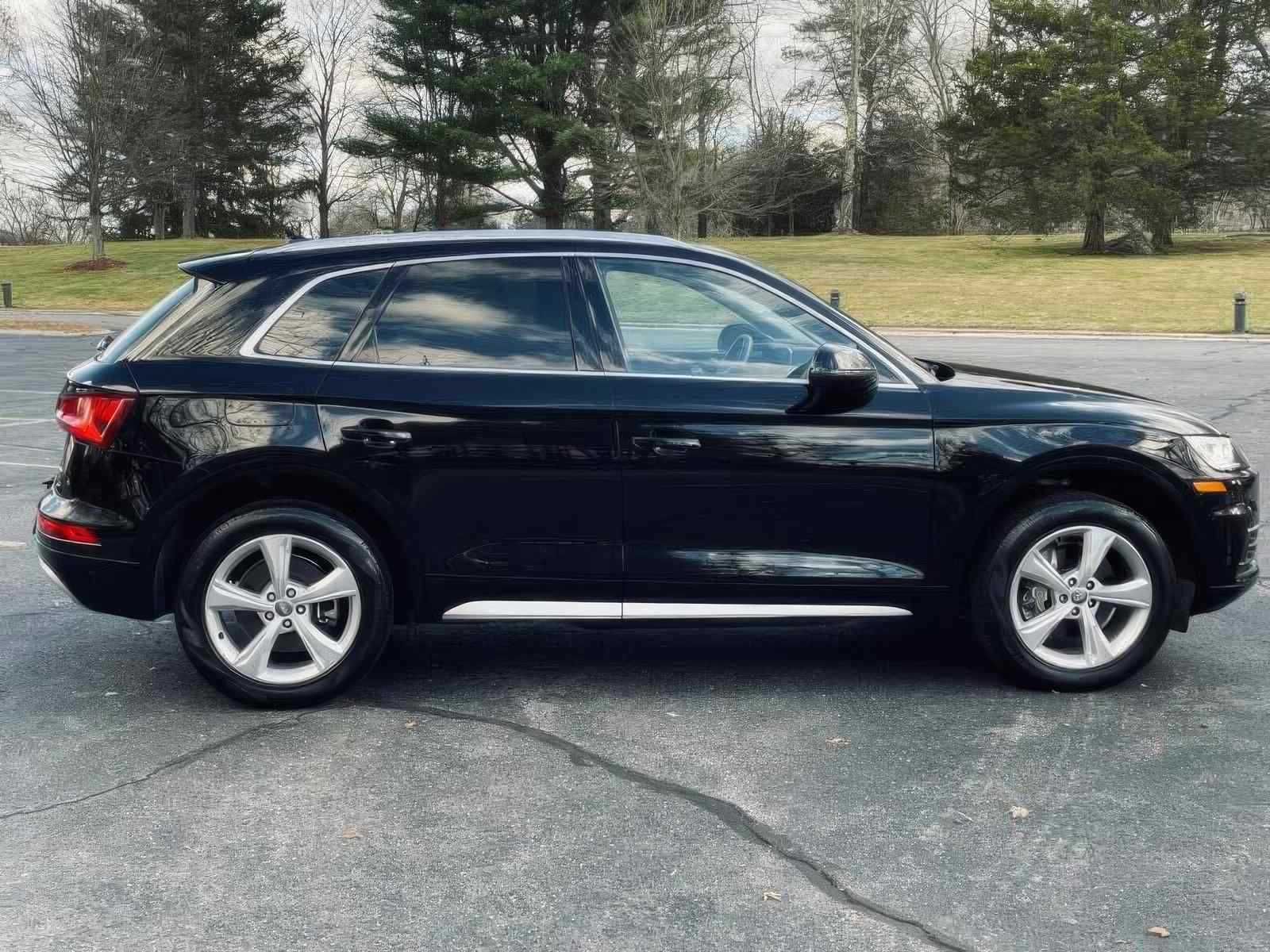 2020   Audi    Q5