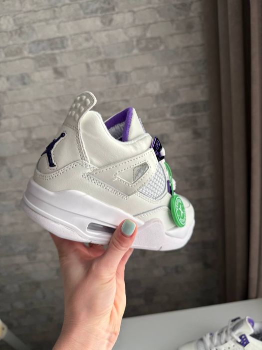 Nike Air Jordan 4 Retro