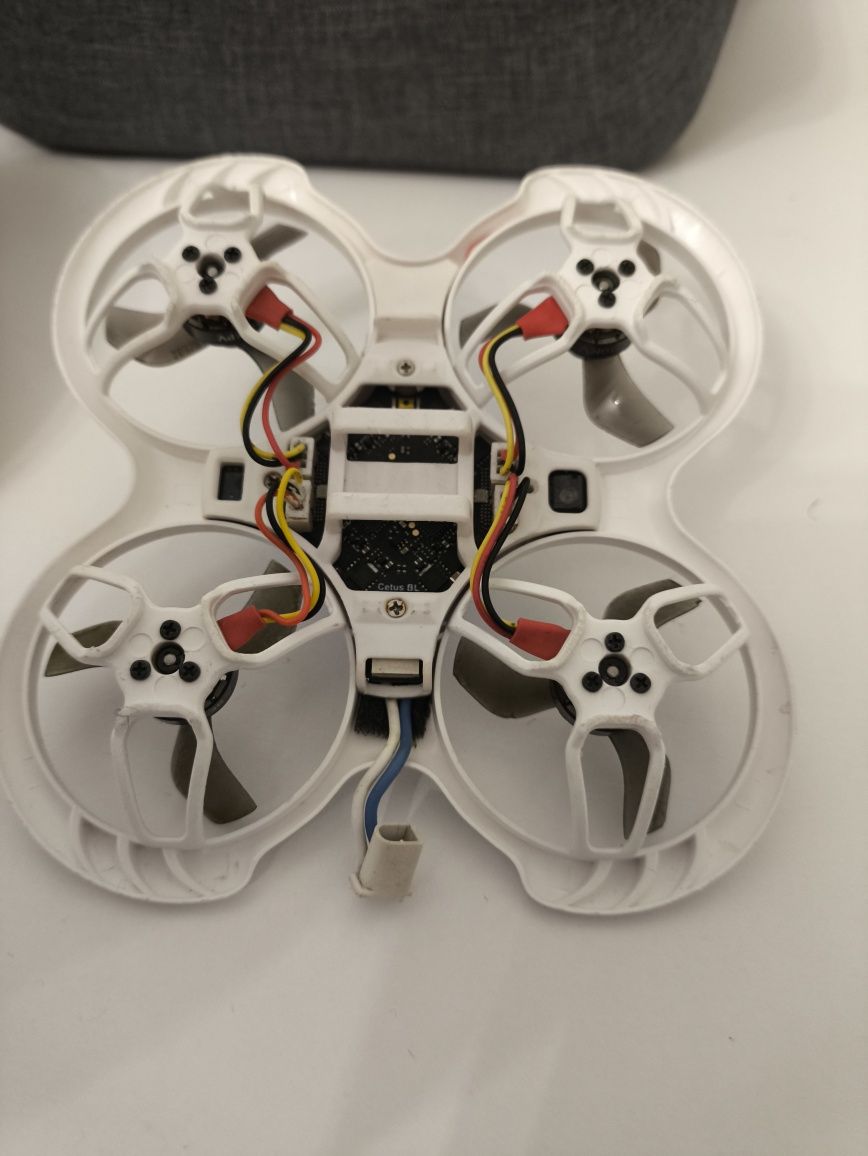 Beta fpv dron zestaw cetus pro kit