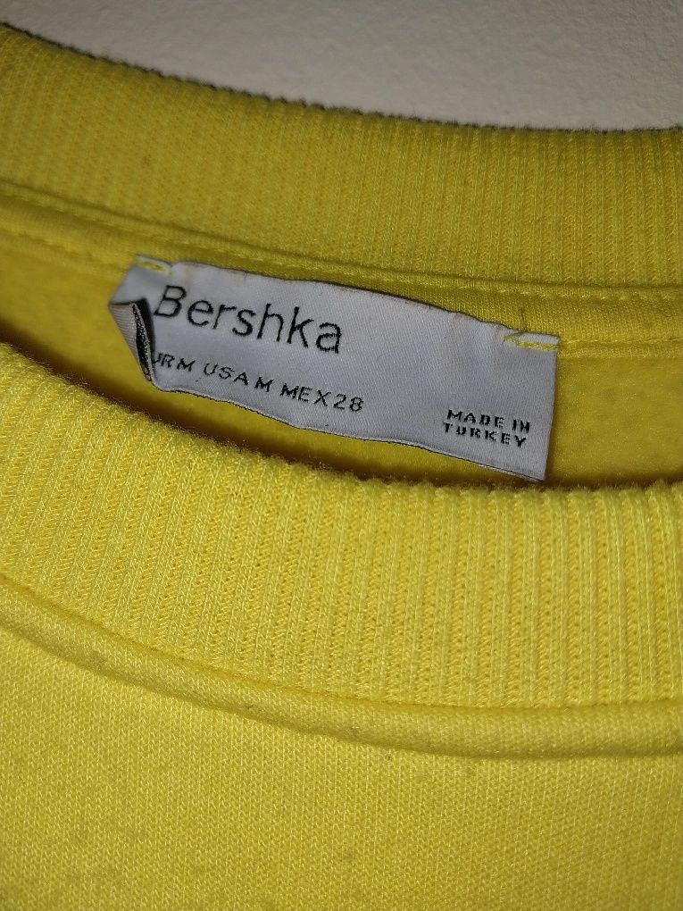 Sweat Amarela Bershka M