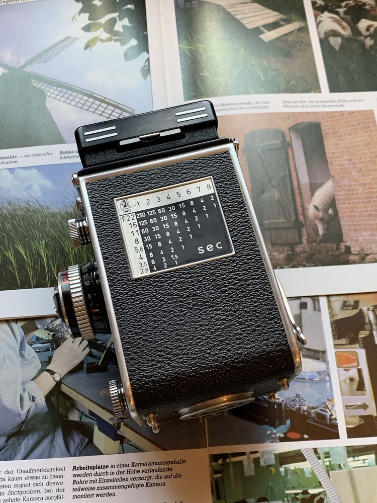 Rolleiflex 3.5 E з об’єктивом Schneider-Kreuznach Xenotar 75 мм f/3.5