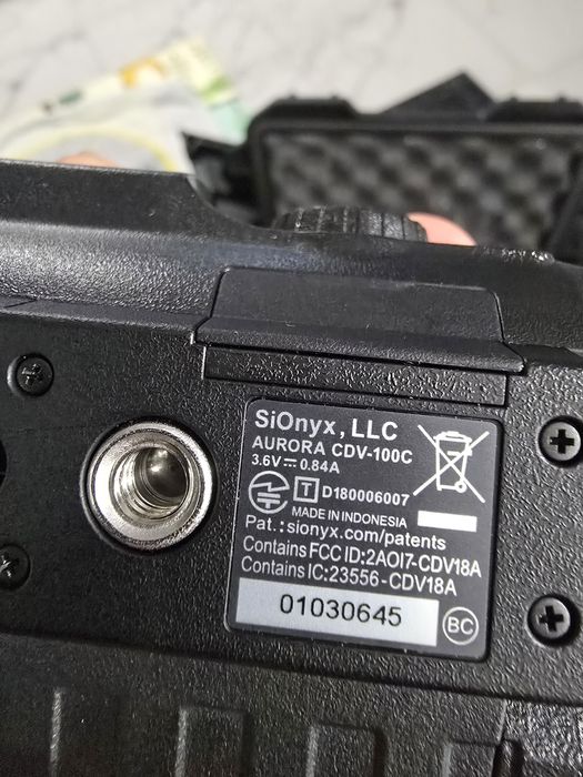 SiOnyx Aurora - кольорова цифрова камера нічного бачення