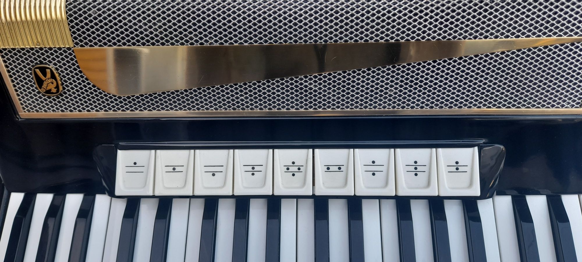 Akordeon Hohner Lucia 4P 96 basów 4 chóry