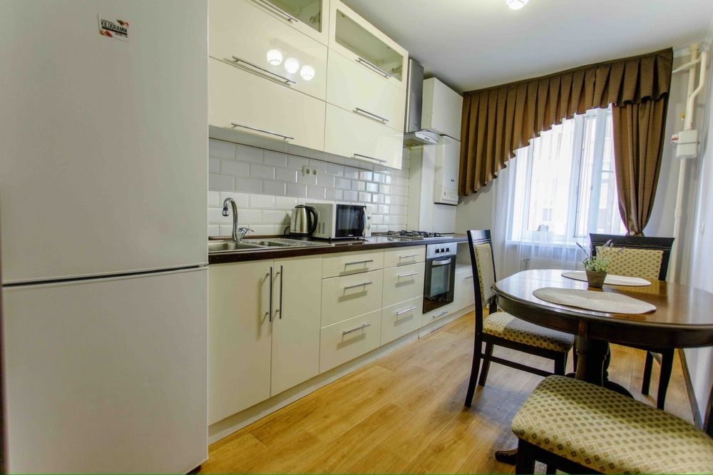 Квартира подобово центр міста вул новомістенська