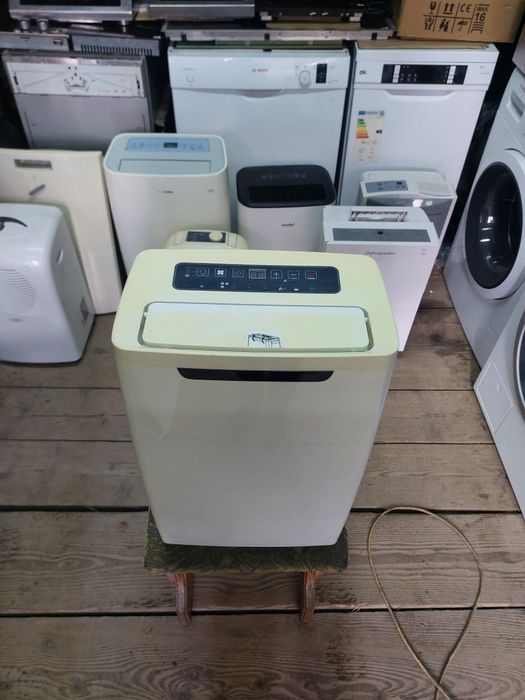 Осушувач повітря вологозбирач вологопоглинач Quigg