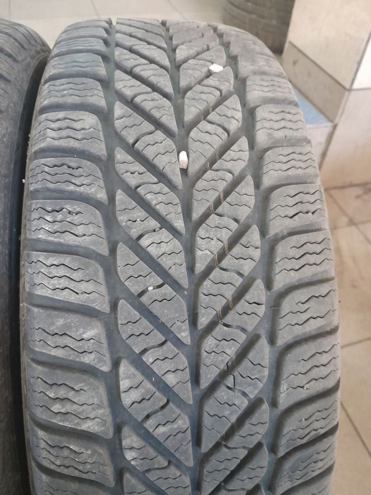 Opona opony 195/60r15 Dębica zima 4 szt komplet