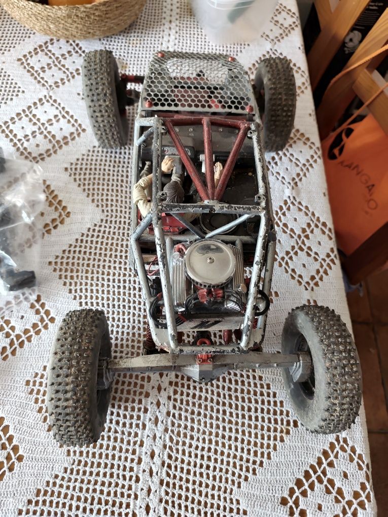 RC 1/10 Capra scale/crawler troco por hardbody D110