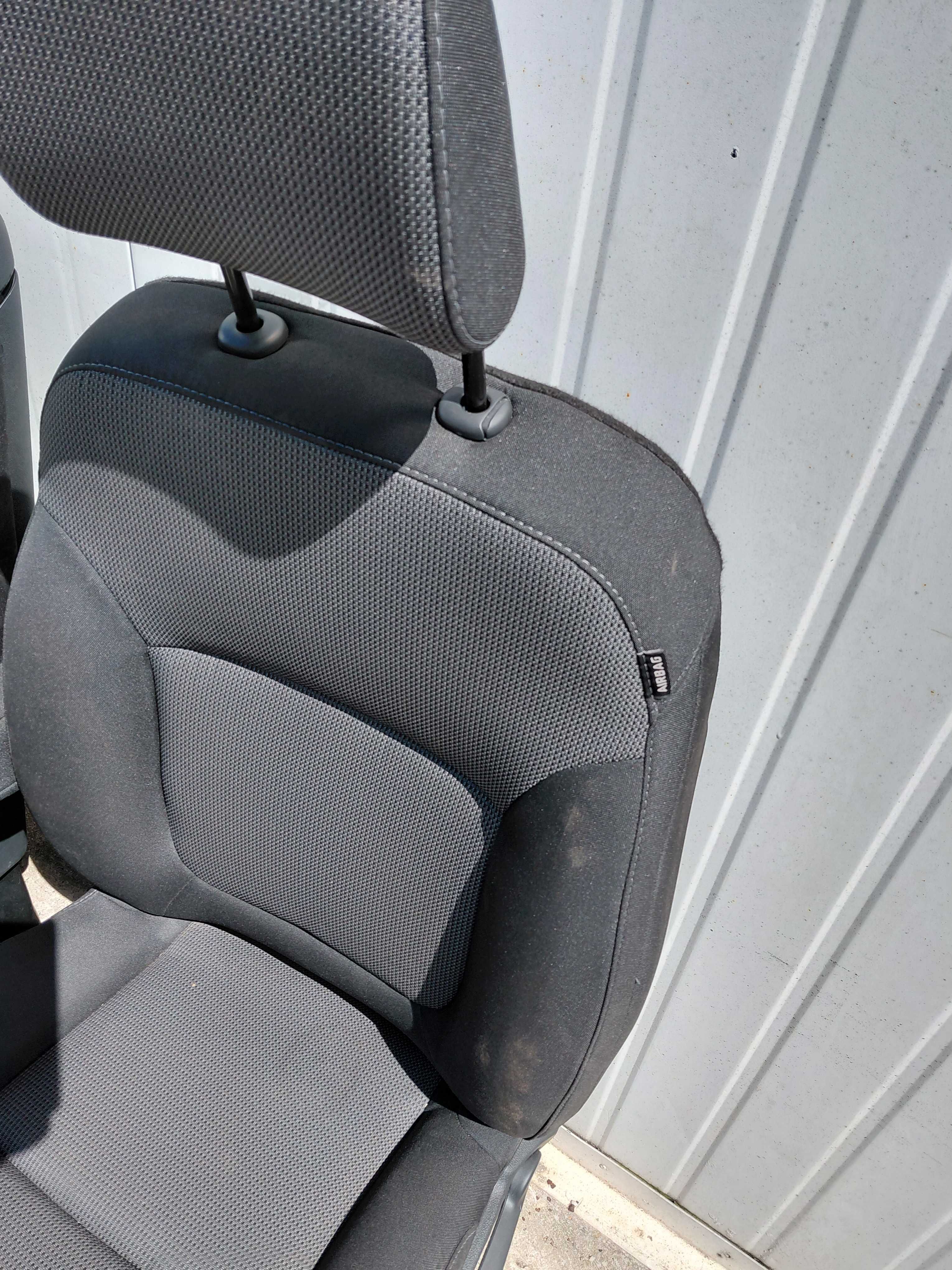 Fotel Prawy Lewy Kierowca Pasażer Ławka Komplet Renault Trafic III IV