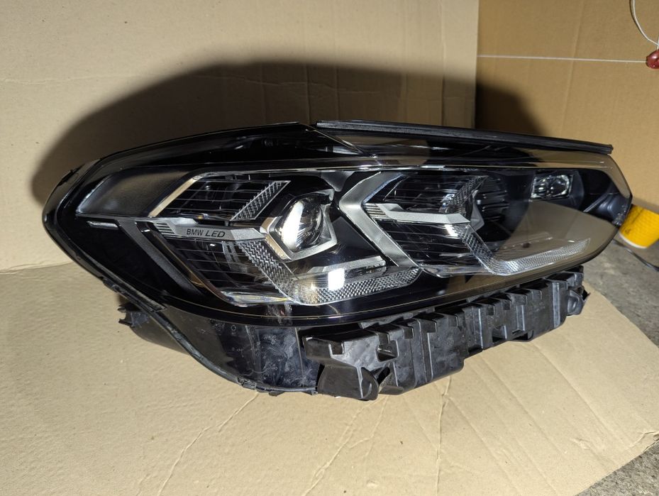 Led фара, на BMW X3 G01 рест, права
Не відновлена, ціла, Америка. З бл