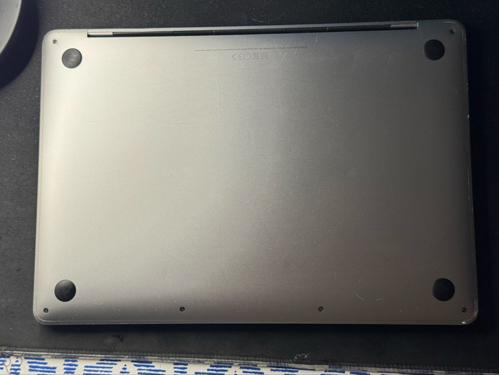 MacBook Pro 2017 13” 8GB i5 256GB SSD