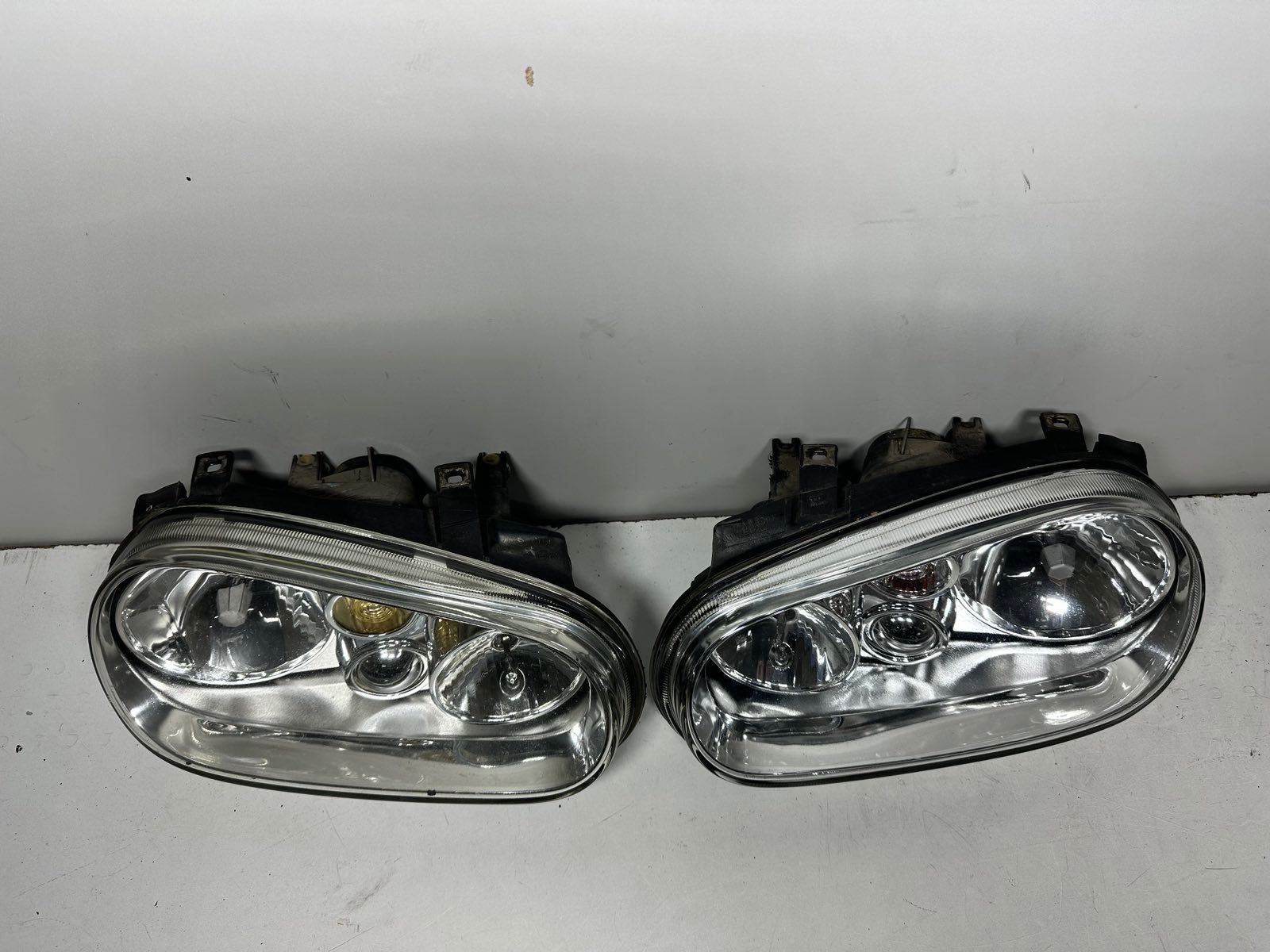VW golf4 Lampy Przód Przednie Lewa Prawa EU cana za 1st