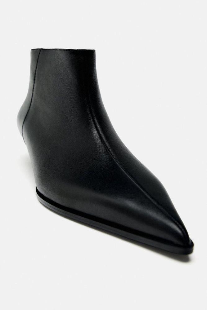 Нові шкіряні черевики ( чоботи, ботинки) Zara 36 р