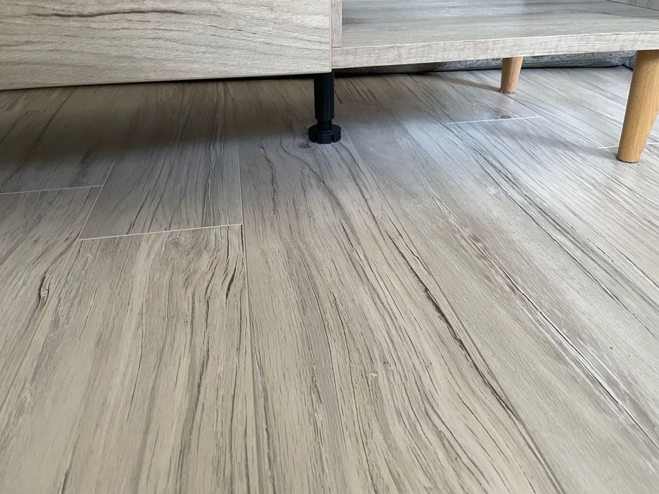 Regał rtv robiony na zamówienie