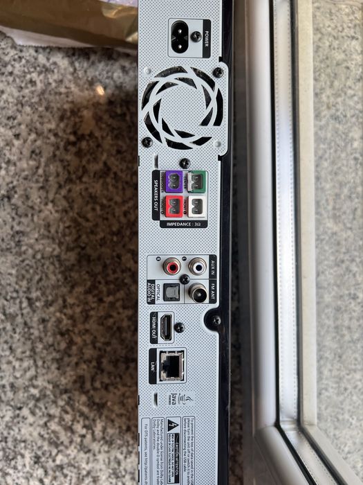 Kino domowe samsung tylne glosniki bezprzewodowe