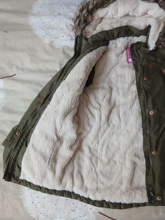 Парка на штучному хутрі на дівчинку